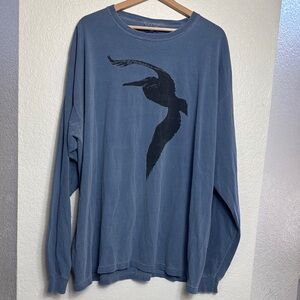 Confort Colors Black Pelican Men's Blue Graphic Sweater.